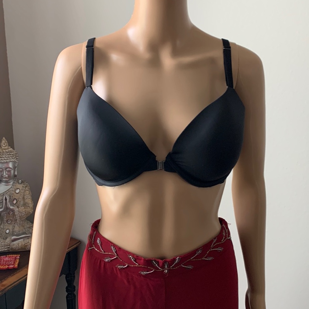 Victoria Secret/ Magnetic Clasp in Front(36D)